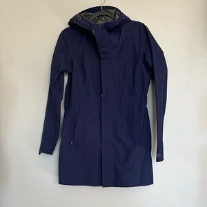 Arc’Teryx Gore-Tex Purple Hooded Shell Raincoat